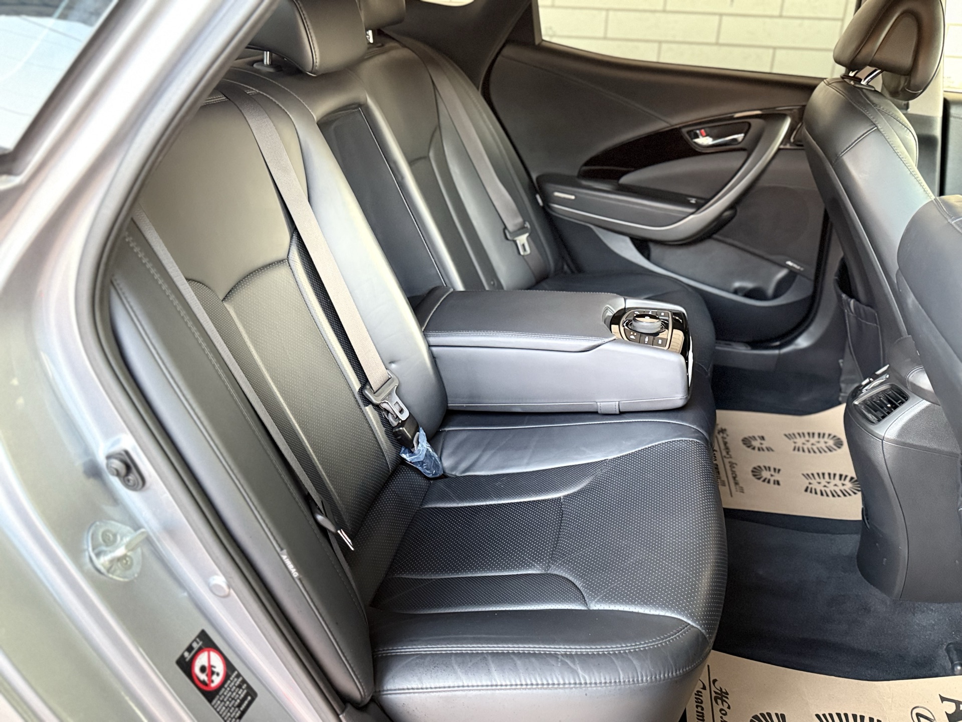 Hyundai Grandeur HG300 — миниатюра 26