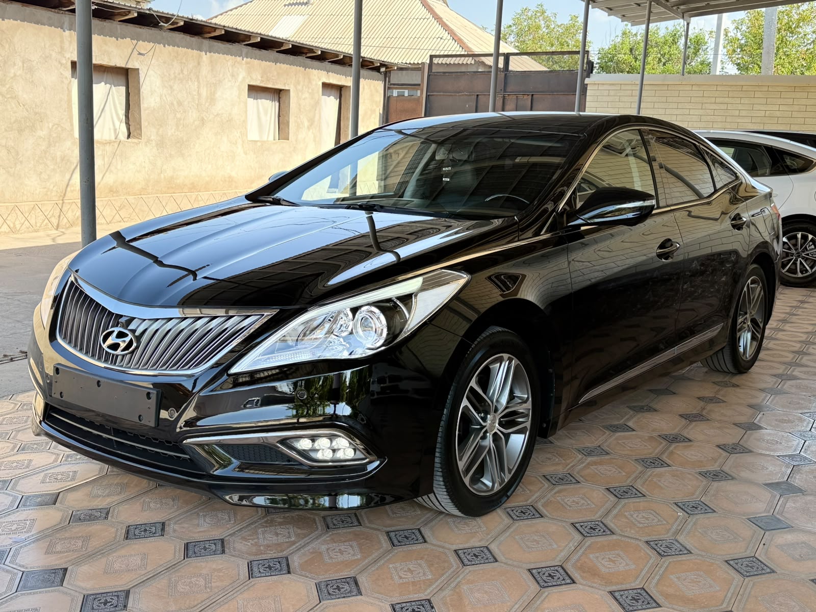 Hyundai Grandeur HG300 — миниатюра 3