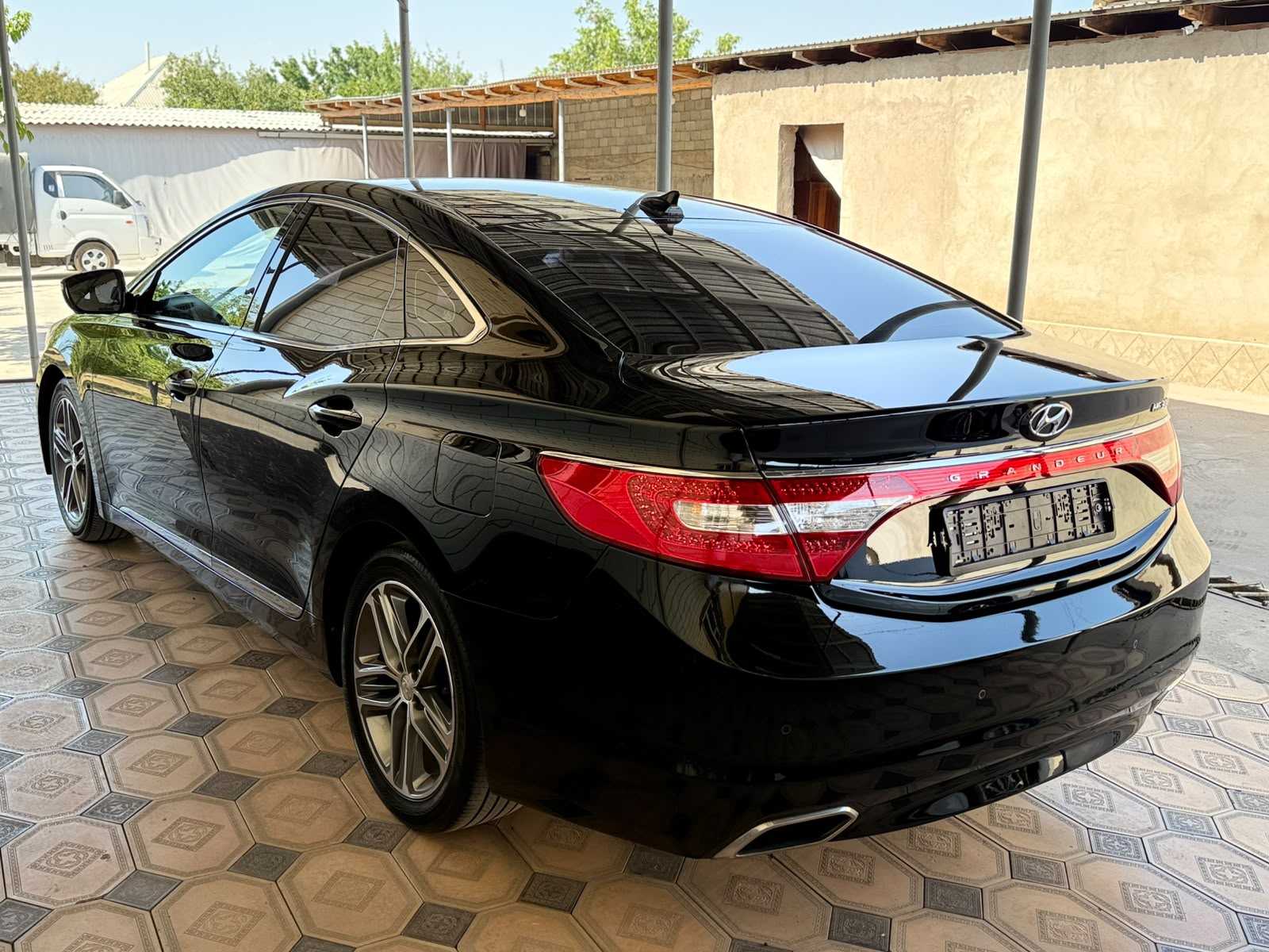 Hyundai Grandeur HG300 — миниатюра 5