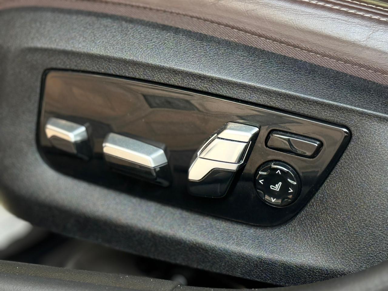 BMW 5 Series (530i G30) — миниатюра 16